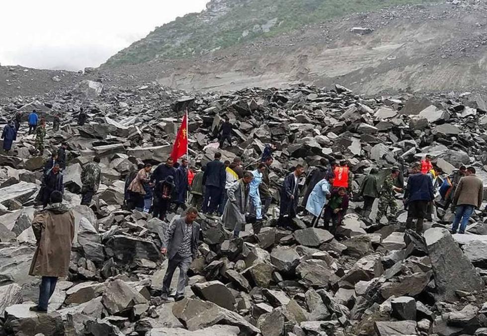 Un pueblo queda sepultado en China y deja 120 desaparecidos