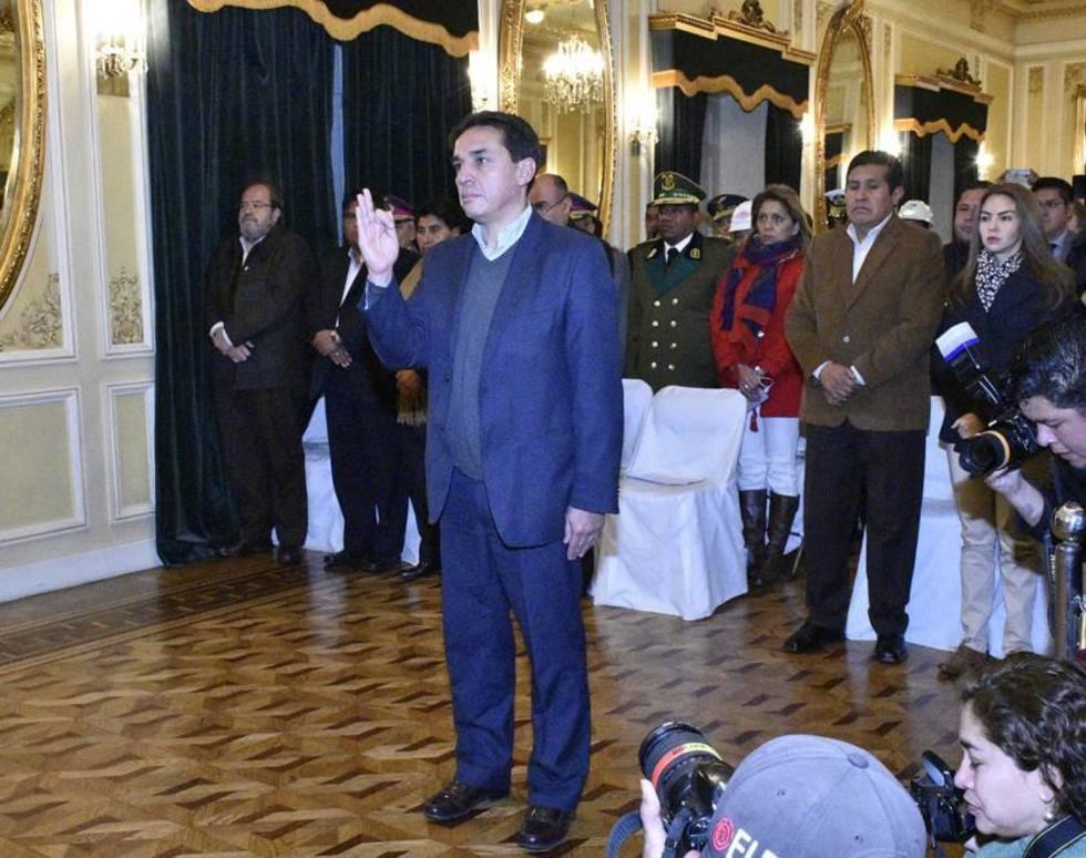 Mario Guillén reemplaza a Luis Arce como ministro de Economía 
