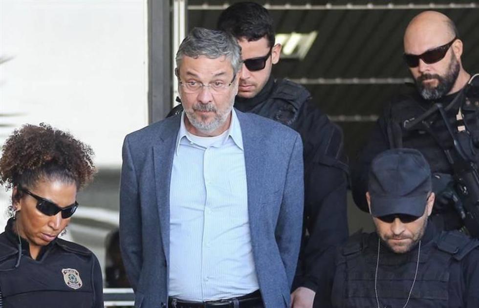 Condenan por caso Petrobras a un exministro de Lula y Rousseff   