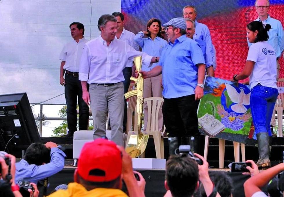 Colombia y las FARC terminan más de medio siglo de violencia