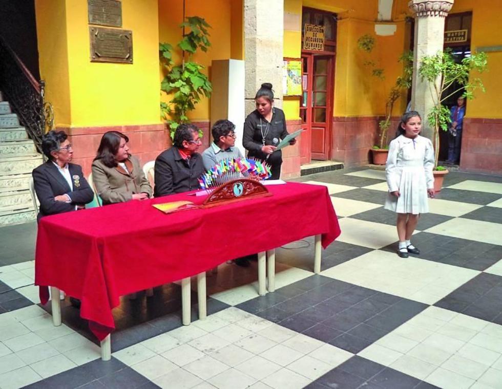 Mesa Redonda Panamericana invita esta noche a la "II Gala Poética"