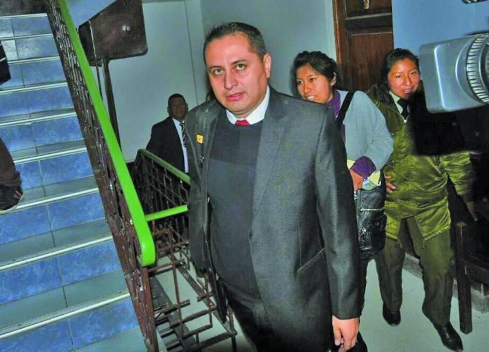 Achá responsabiliza a una de las gerentes de la estatal en el caso Taladros