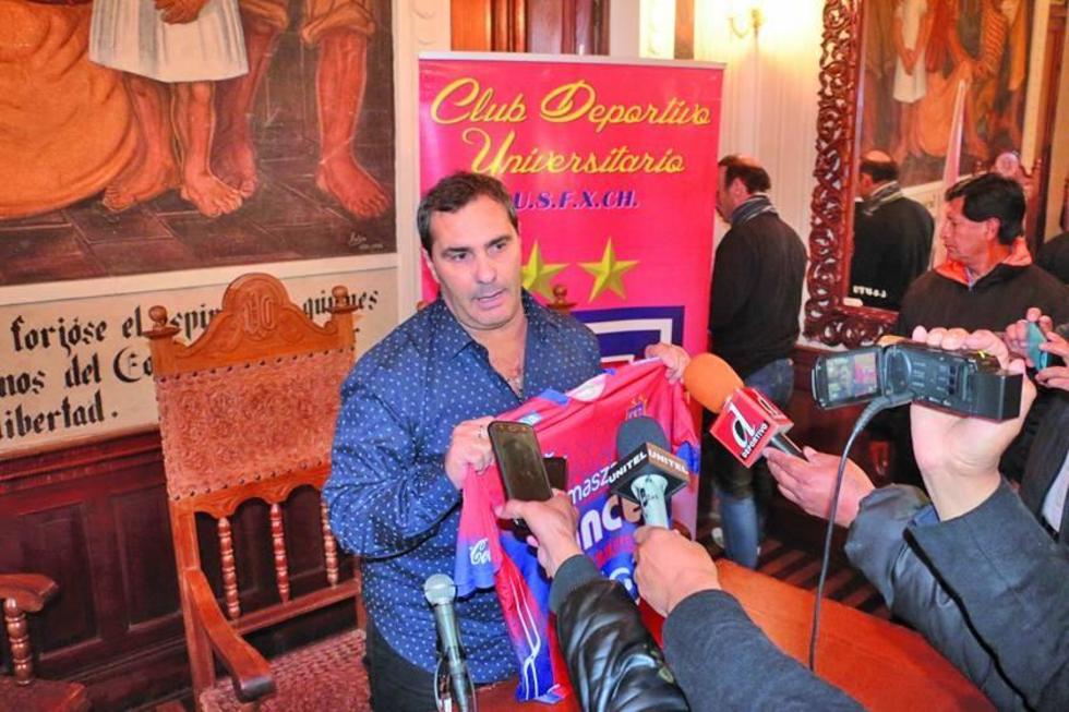 Malvestiti asume como entrenador de Universitario
