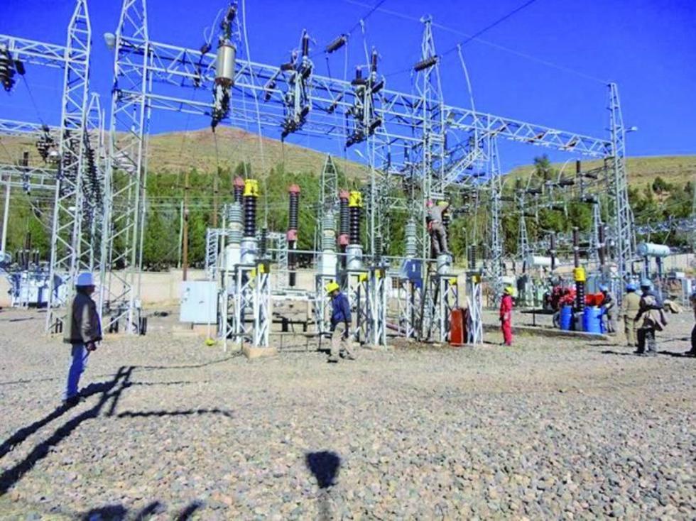 Cortan la electricidad para instalar dos transformadores