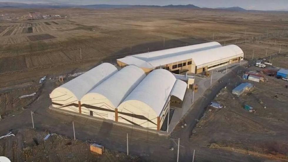 Inauguran planta textil estatal para la exportación de hilo de llama y alpaca