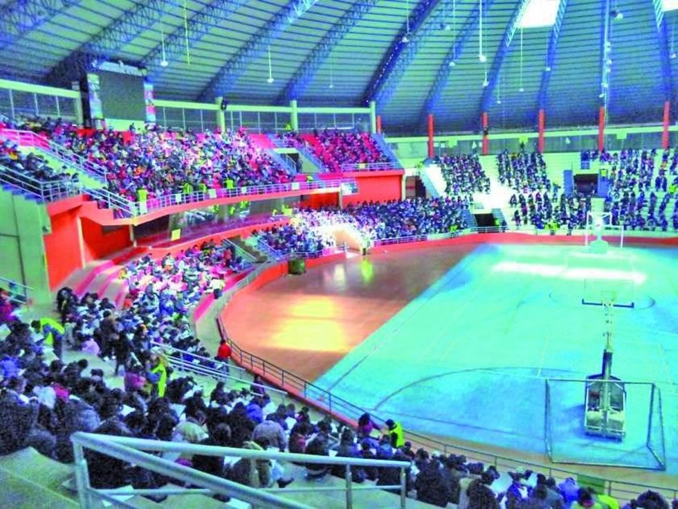 Más de 42 mil maestros rinden examen de ascenso