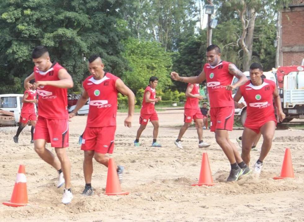 Petrolero inicia trabajo con una concentración cerrada