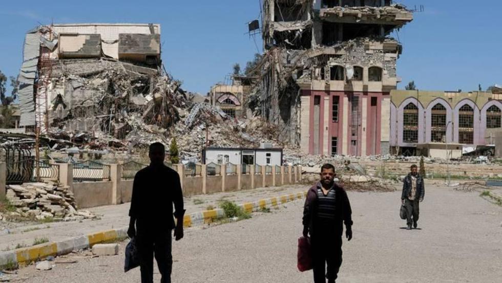 Siguen los combates pese a anuncio de libertad de Mosul