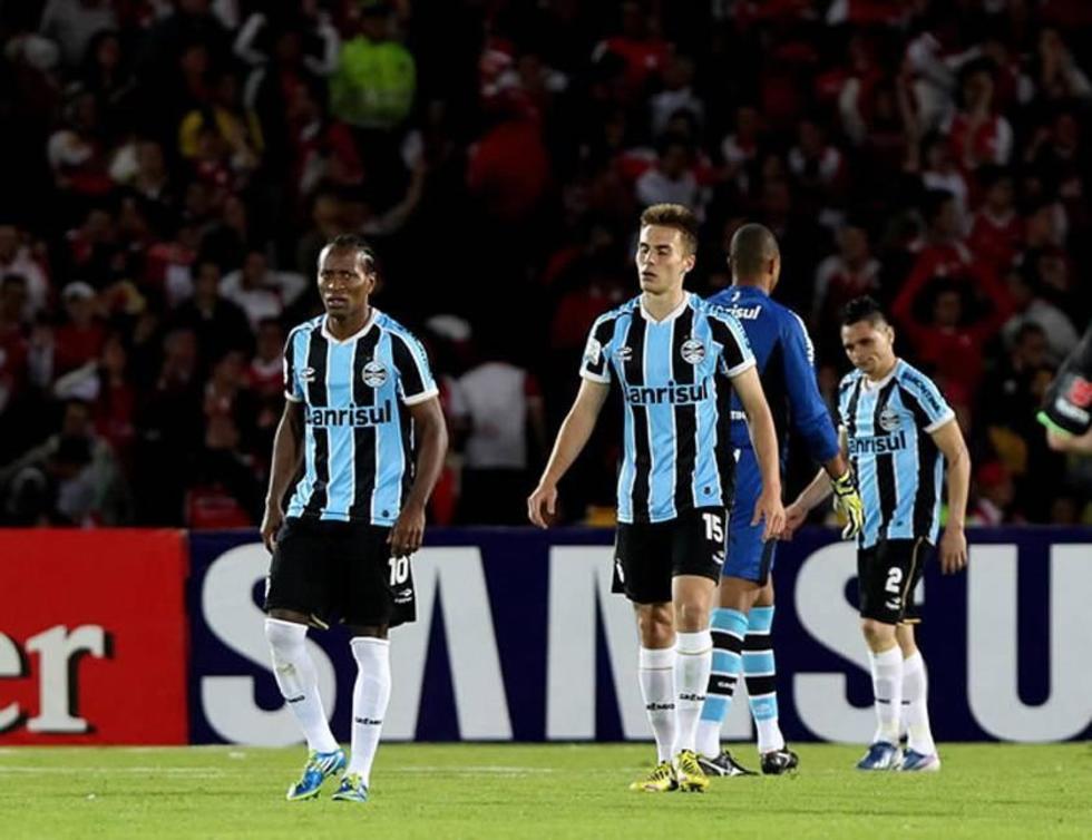 Gremio derrota a Ponte Preta y le recorta dos puntos a Corinthians