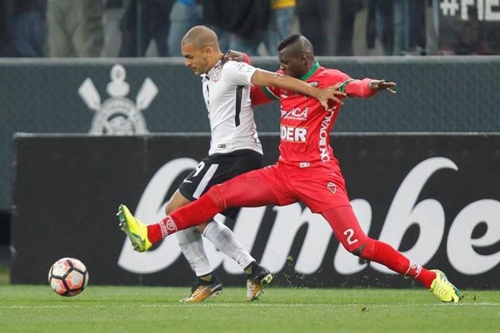 Corinthians vence en casa a Patriotas y se mete a octavos