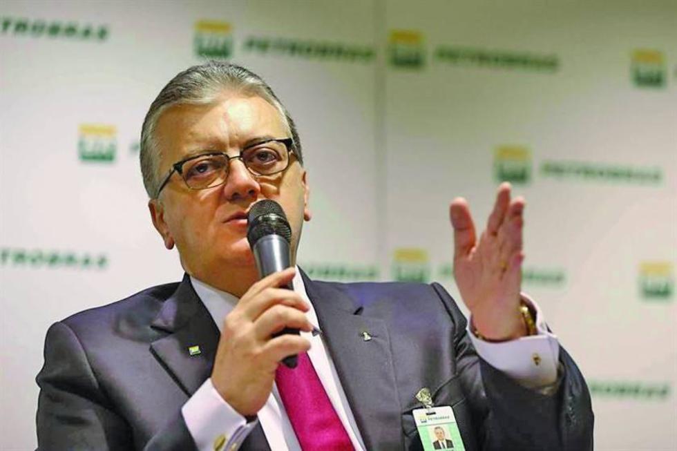 Detienen por corrupción en Brasil a un expresidente de Petrobras 