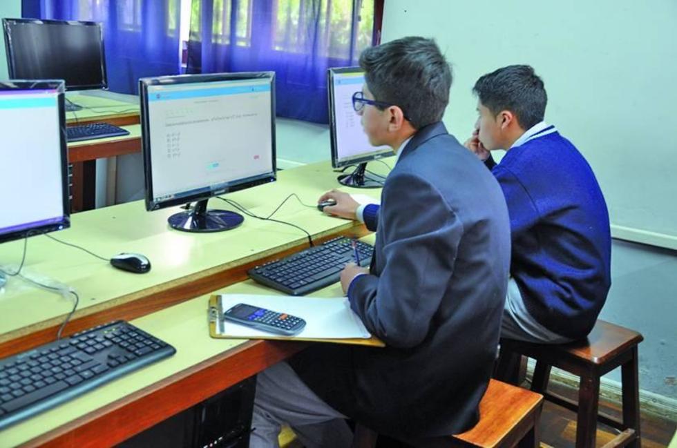 Olimpiadas científicas agrupan a más de seis mil alumnos de Potosí