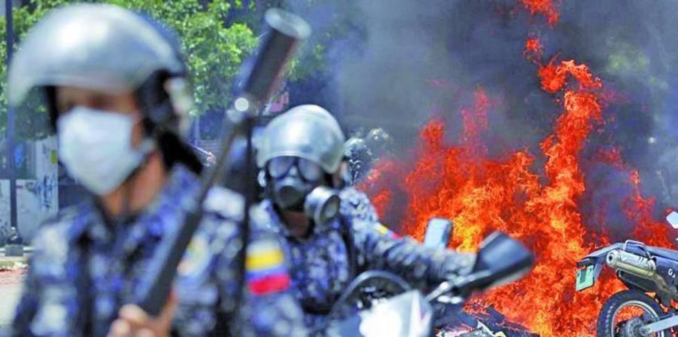 Repudian apoyo de Evo a la Constituyente de Maduro