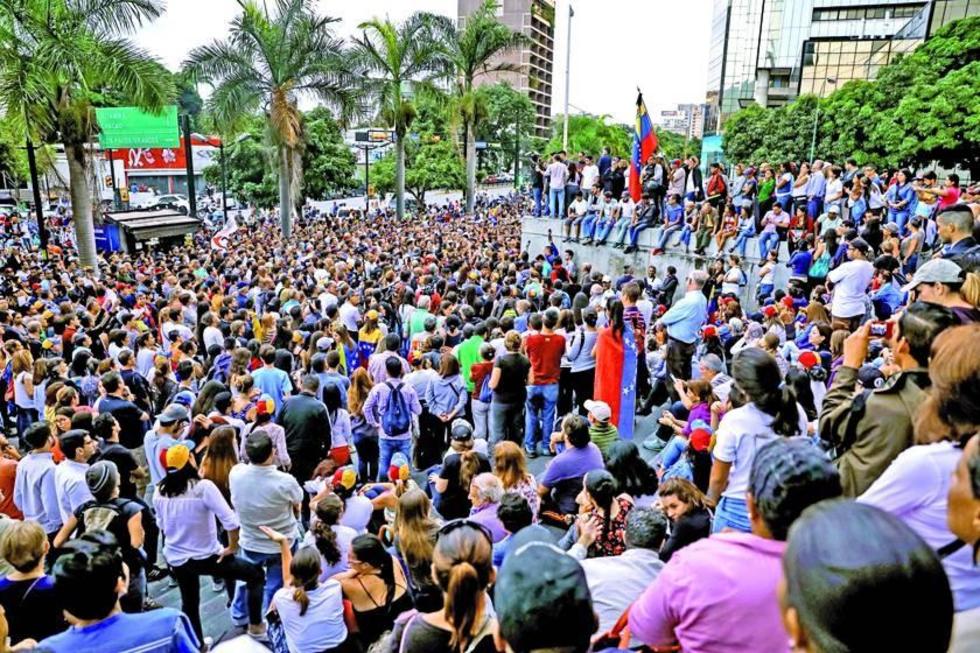 Chavismo instalará Constituyente pese a sanciones contra Maduro