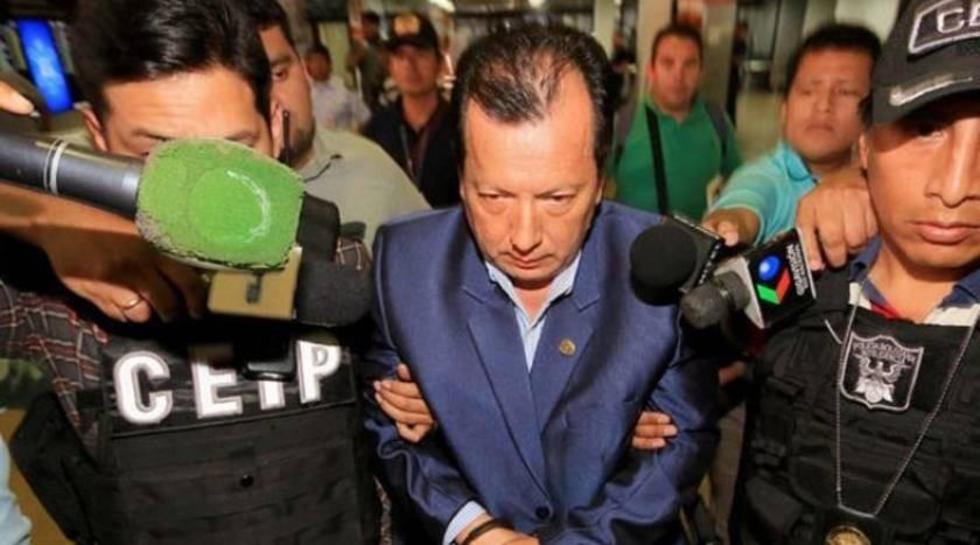 El director de Derechos Reales está imputado por tres delitos