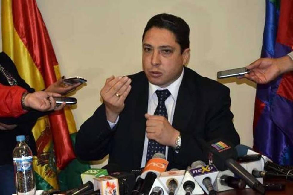 Consejeros rechazan las acusaciones de Arce
