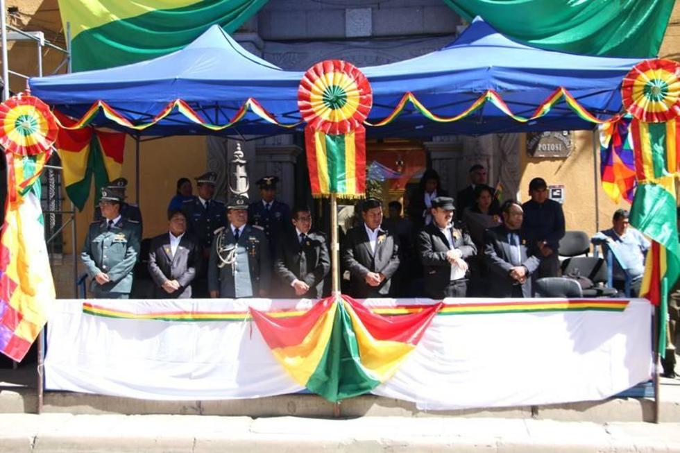 Potosí festeja aniversario patrio con dos visiones sobre el desarrollo