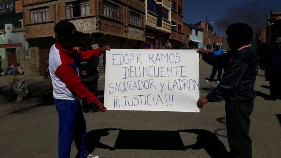 Achacachi: pobladores están en paro indefinido por renuncia del alcalde