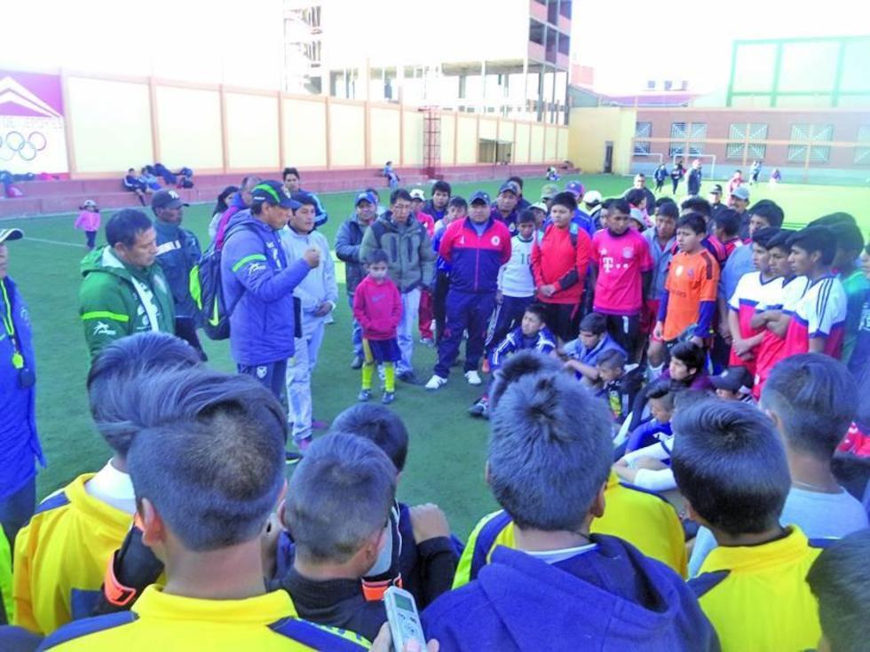 Más de 100 jugadores se prueban para la preselección sub 15