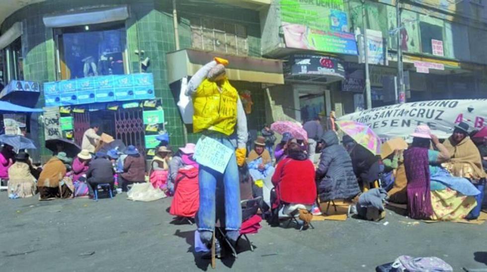 Gremiales de La Paz radicalizarán su protesta desde mañana lunes