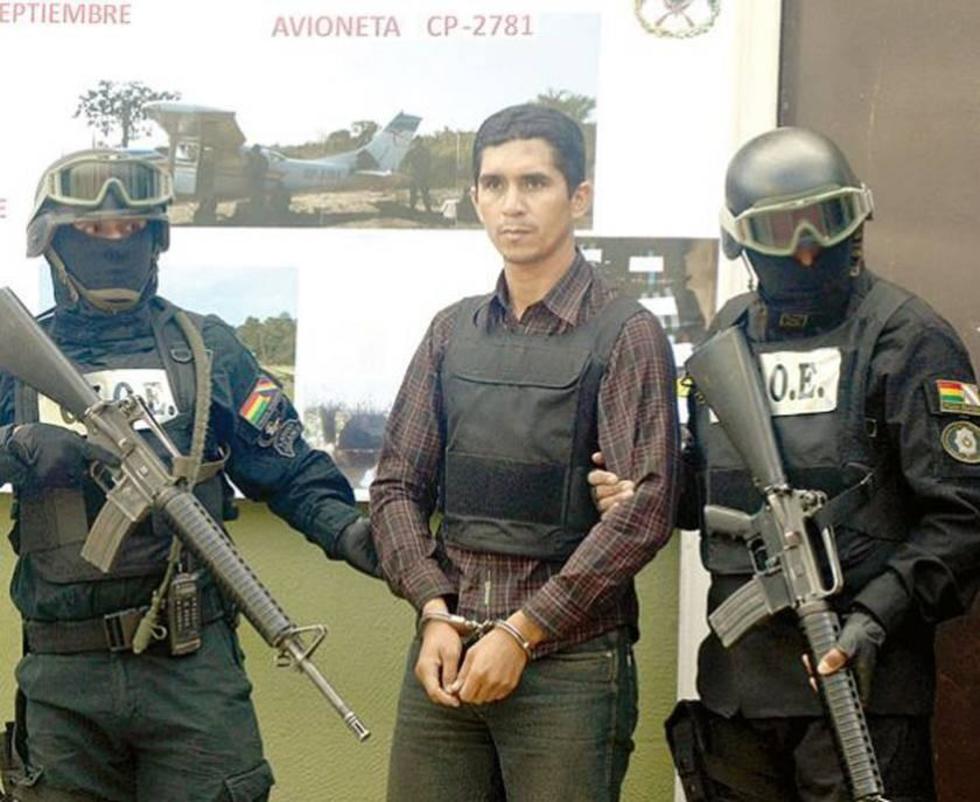 Dan 20 años de cárcel a excapitán de la FAB por tráfico de drogas