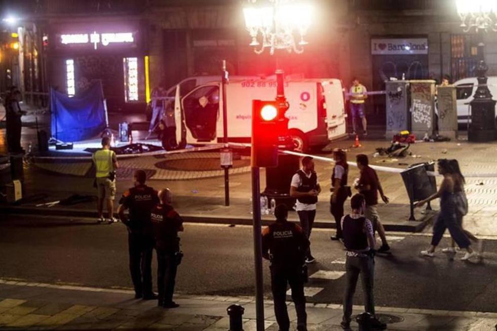 El mundo se solidariza con la tragedia en Barcelona