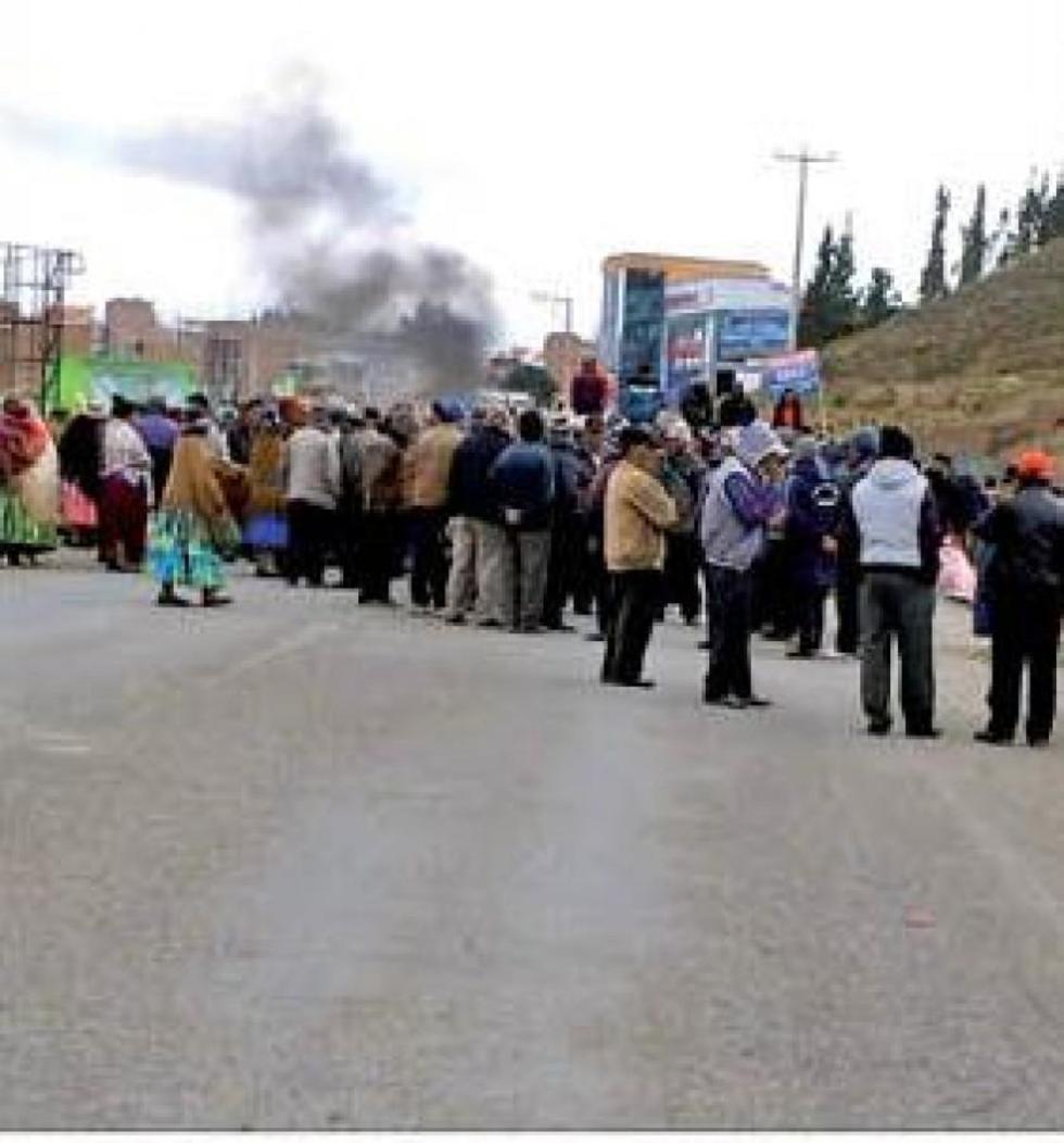 Achacachi suma apoyo y decide trasladar su protestas a La Paz