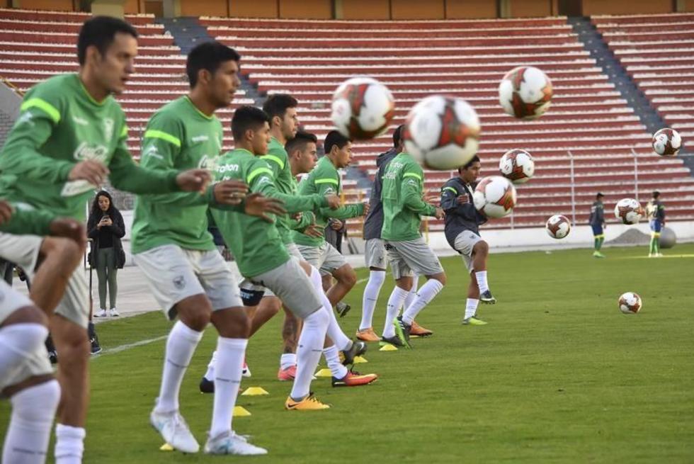El DT Mauricio Soria prevé armar dos equipos