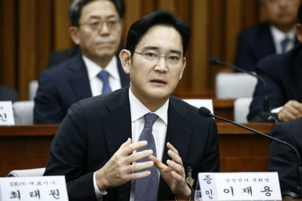 El heredero de Samsung es condenado por corrupción