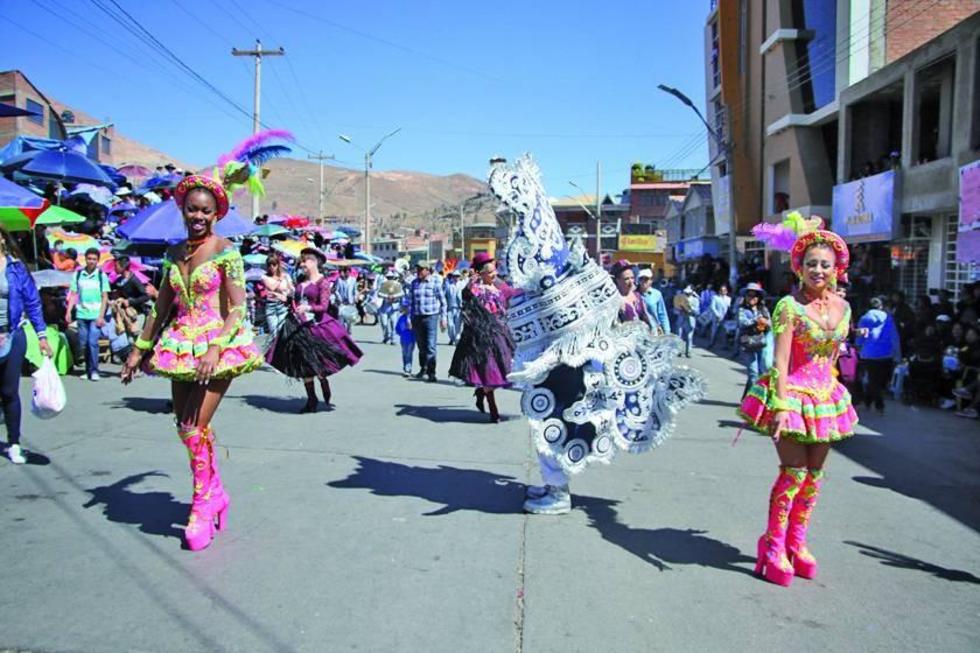 Potosinos bailaron con bellas de la tele