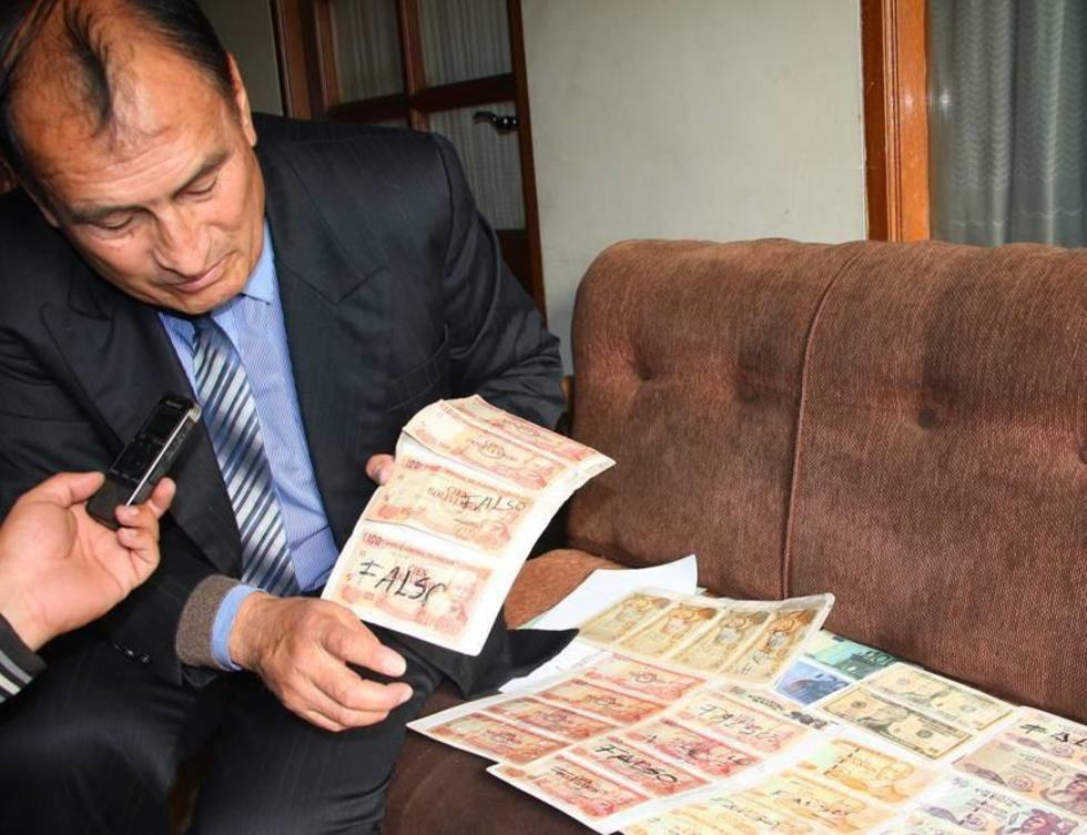 Experto enseñará a detectar billetes falsos con el tacto