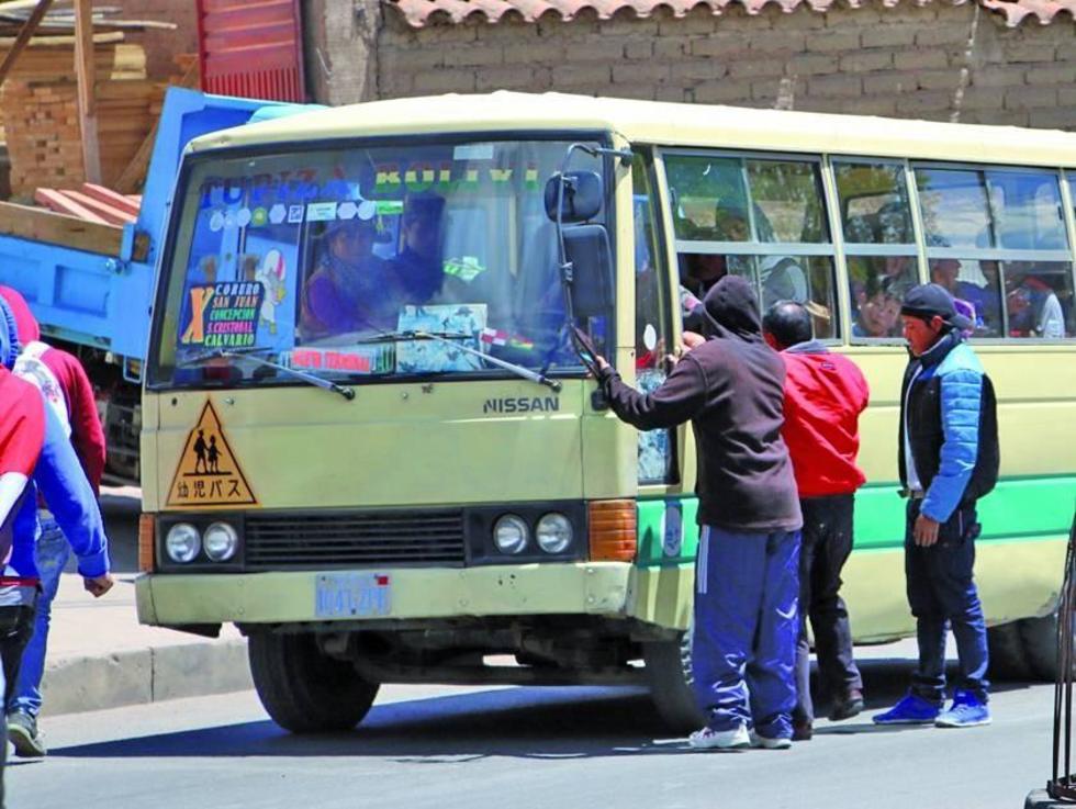 Choferes amenazan con medidas de presión por perjuicios al transporte
