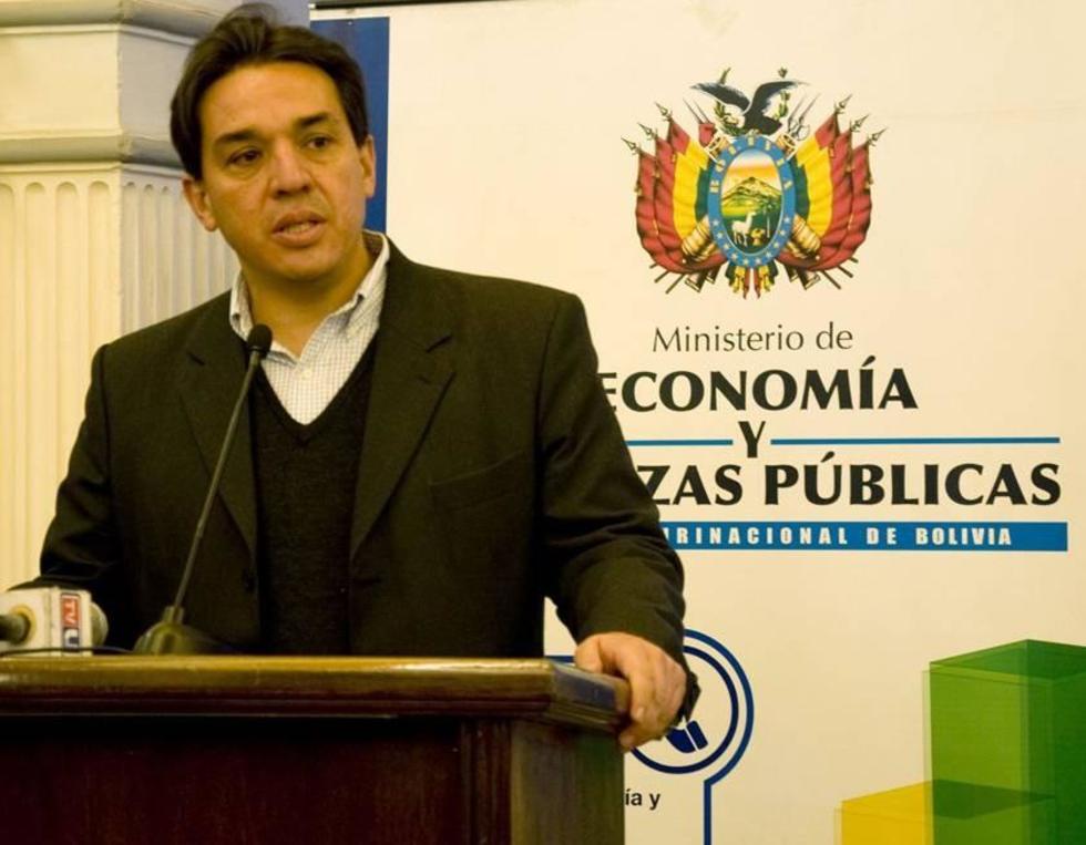Gobierno firma acuerdo con 7 universidades tras aumentar presupuesto