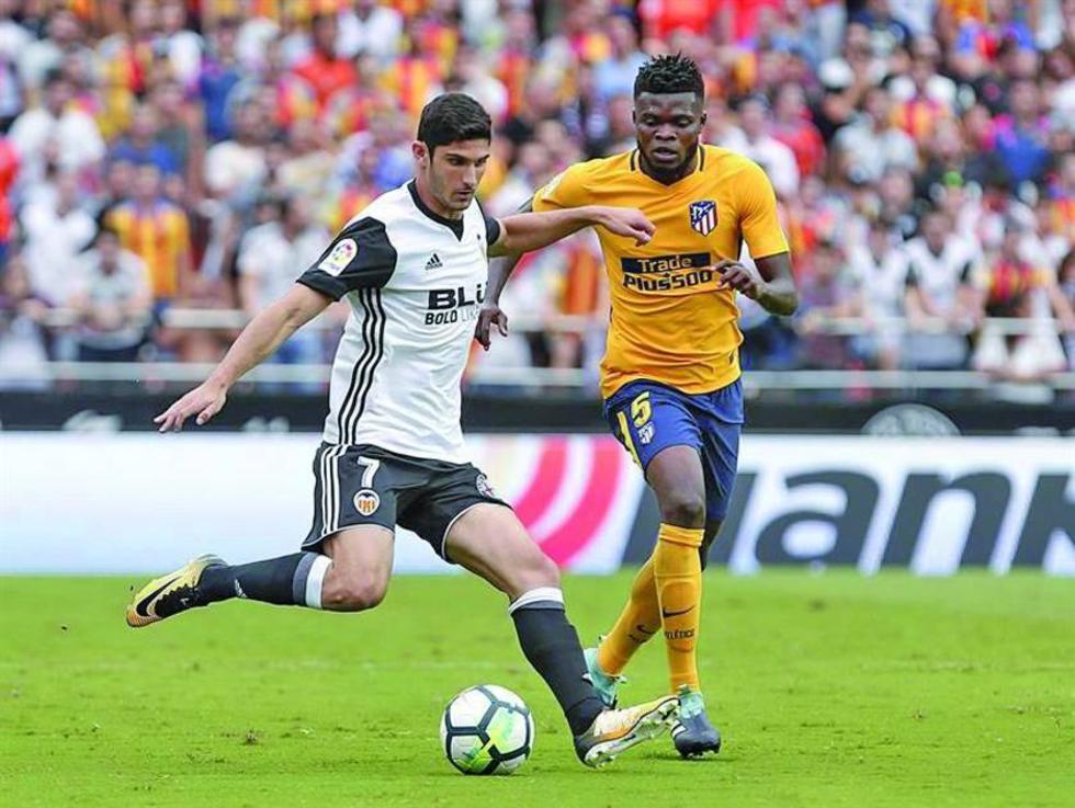 Valencia logra un justo empate con Atlético