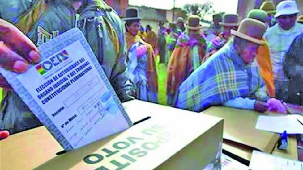 Vecinos apoyan revocatorio pero no recorte de recursos