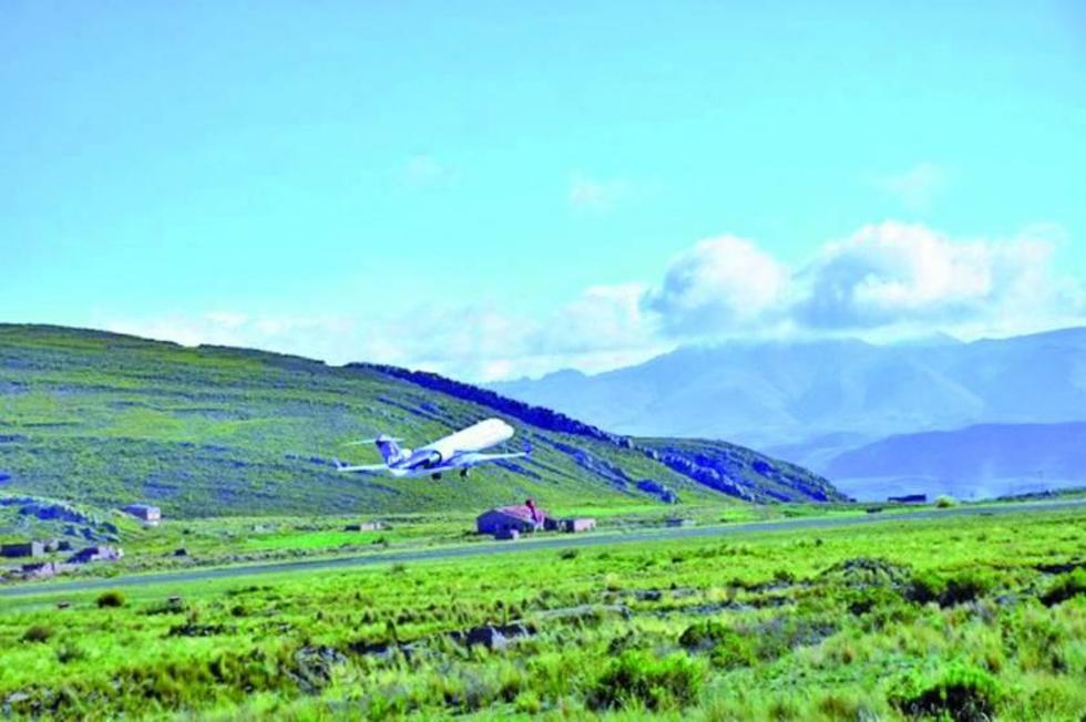 Cívicos exigen ampliar la pista del aeropuerto local