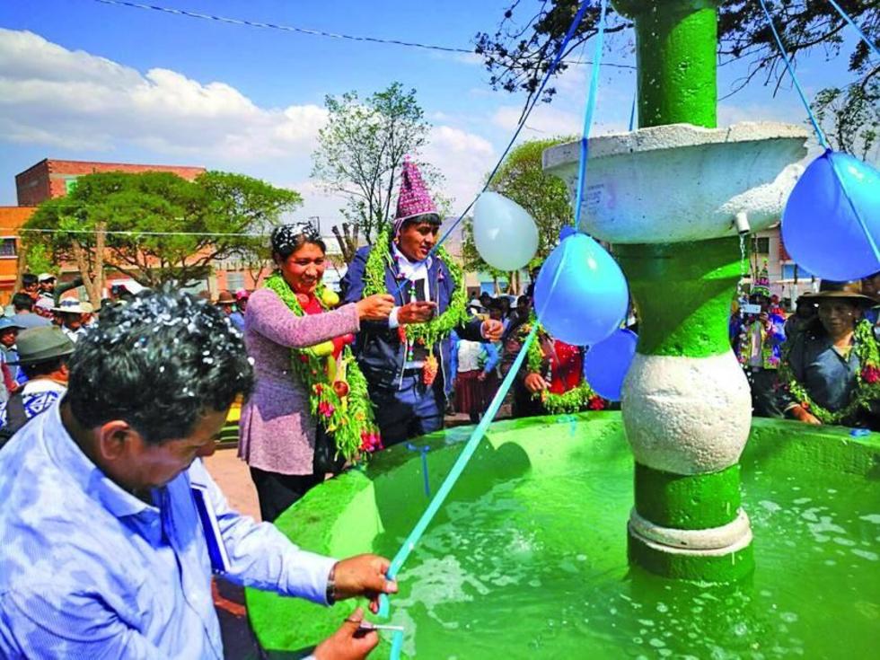 Entregan sistema de agua en el municipio de Pocoata