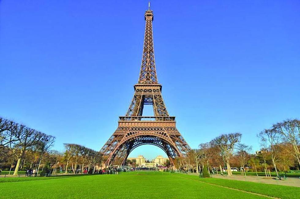 Torre Eiffel logra 300 MM de visitas