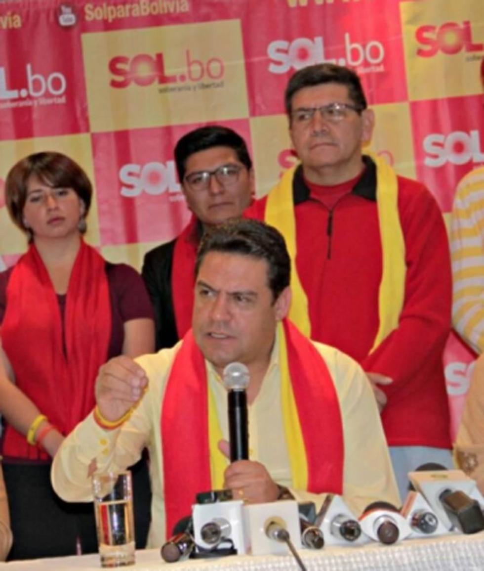 Revilla proyectará a SOL.Bo como una alternativa opositora nacional