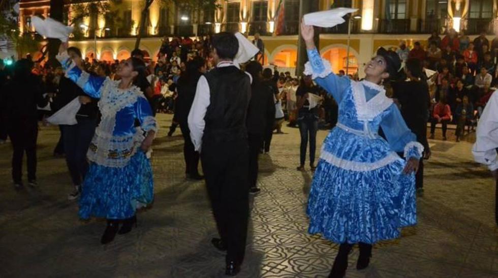 Cochabamba festeja el Día de la Cueca