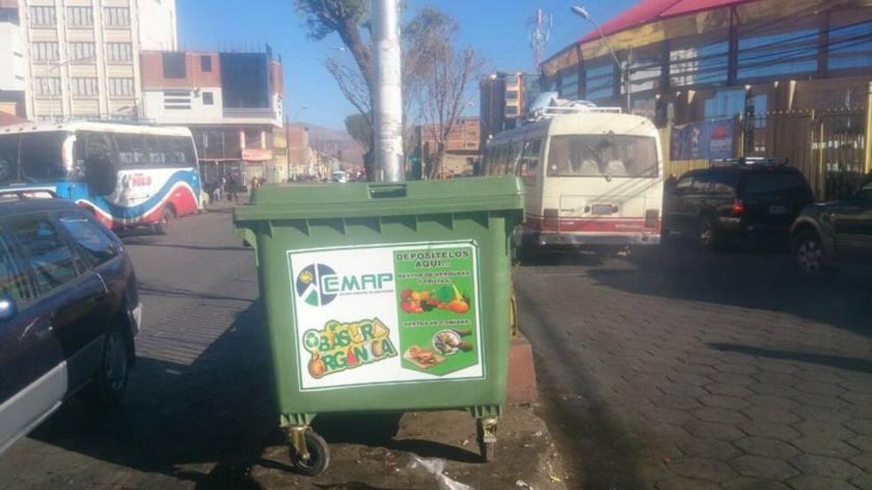 EMAP coloca basureros en las calles y avenidas de la zona baja