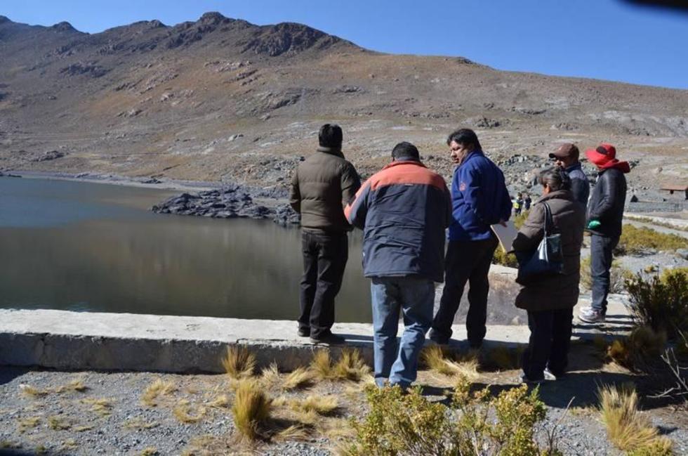 Alcalde ratifica informe del agua y descarta asistir a interpelación