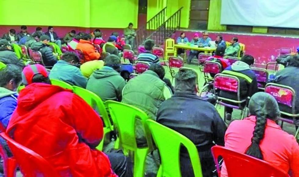 Los trabajadores definirán hoy el desacato a la COB