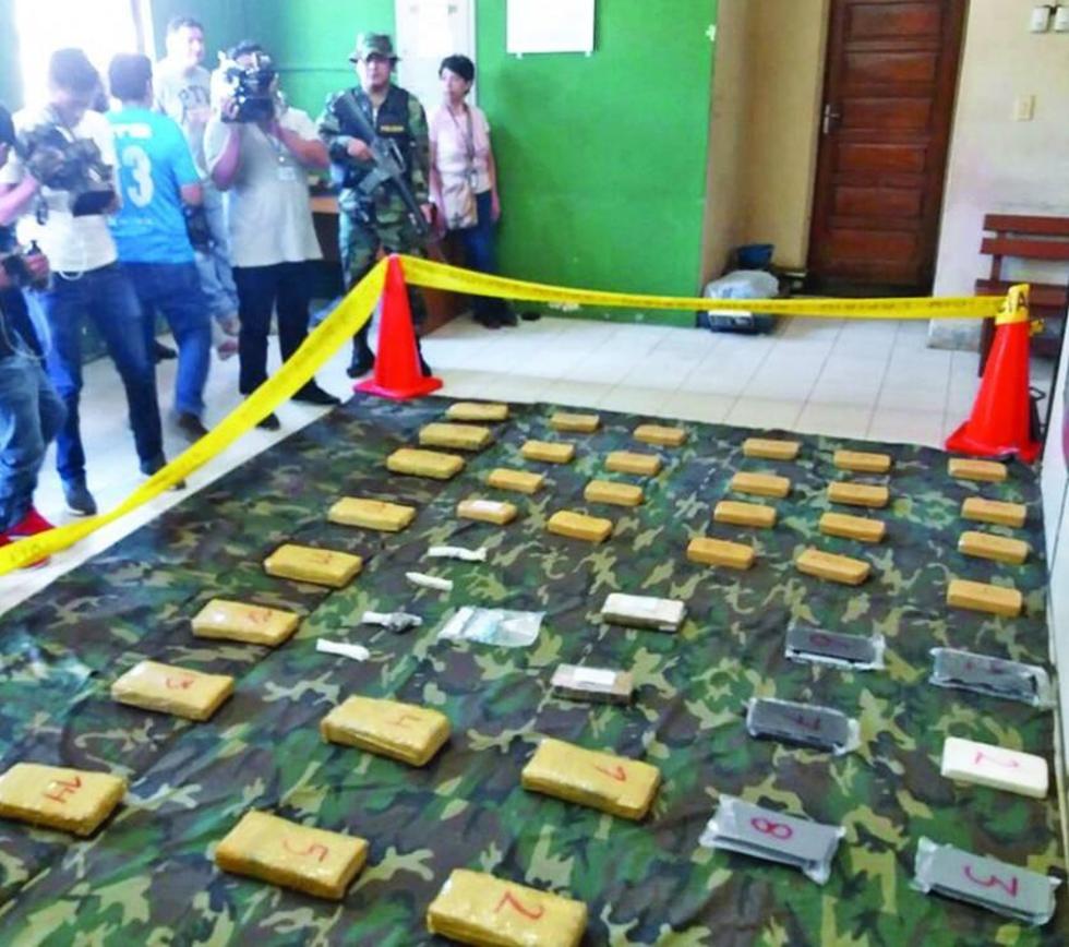 Santa Cruz: Felcc decomisa más de 100 kilos de cocaína