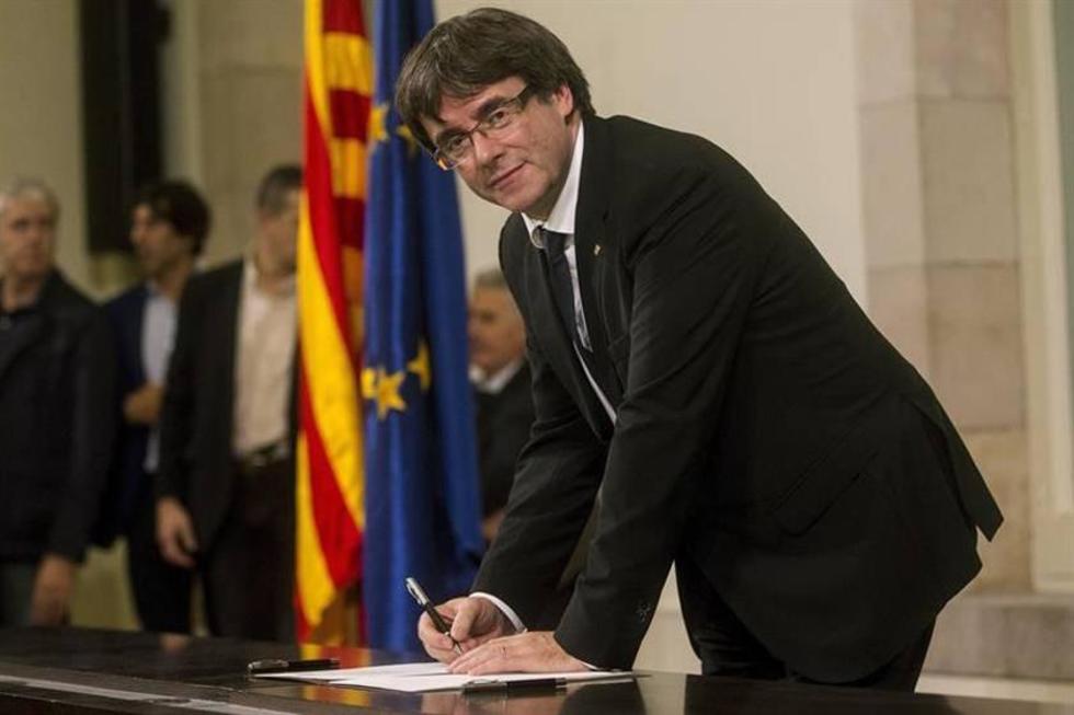 El Gobierno de Cataluña asume el mandato de independencia