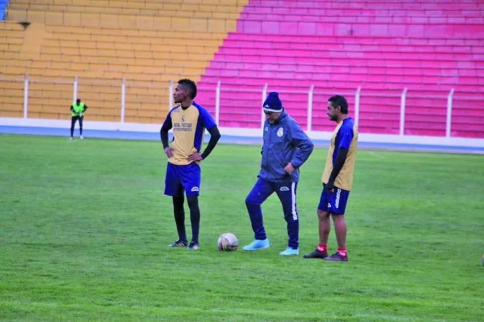 Zamora recupera a Wilder Salazar para el partido