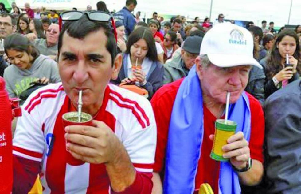 Paraguay  bate récord  Guinness en el tereré