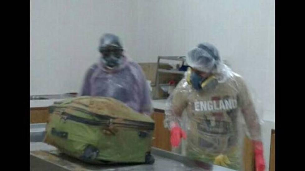 Hallan cadáver de mujer enterrada en una maleta