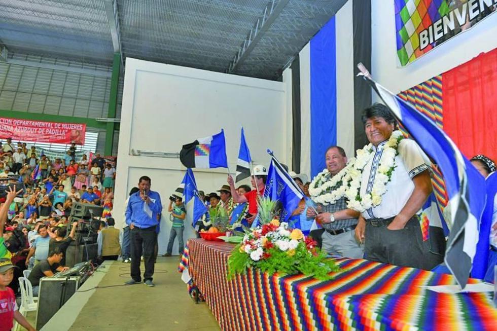 Evo pide a dirigentes que eviten divisiones y roscas dentro del MAS