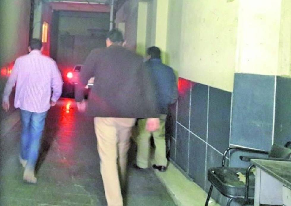 La Fiscalía aprehende a dos funcionarios del Banco Unión de Santa Cruz